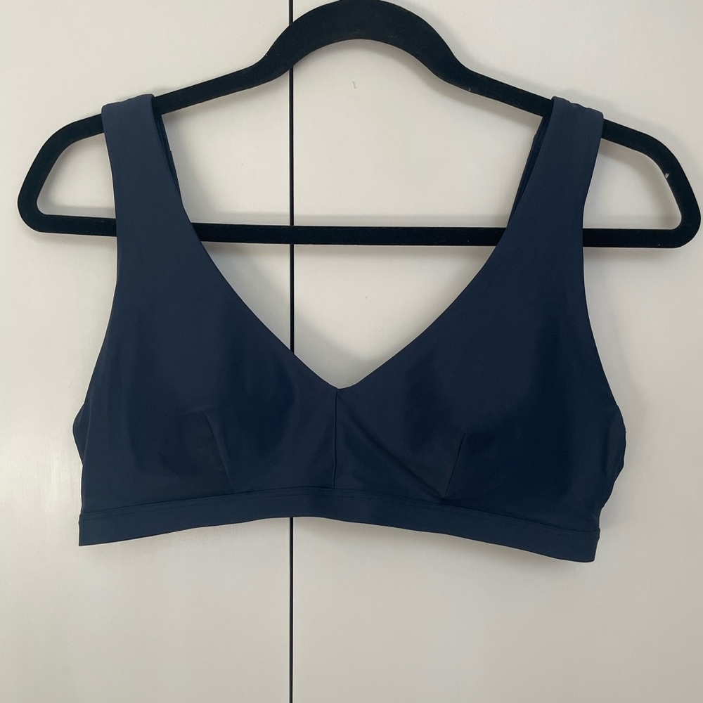 NWOT Navy Waterside Lululemon Bikini Top.